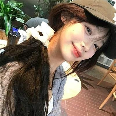 为黛茜小姐开车